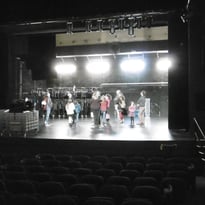 Jeu de piste : découvrir le théâtre (dès 7 ans)
