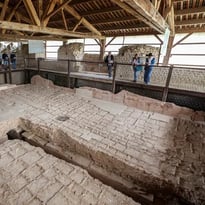 Visite guidée : du sol au plafond, la construction des thermes