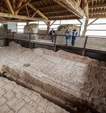 Visite guidée : du sol au plafond, la construction des thermes