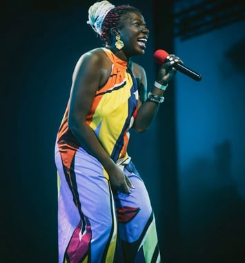 Soirs Bleus, Dyonne